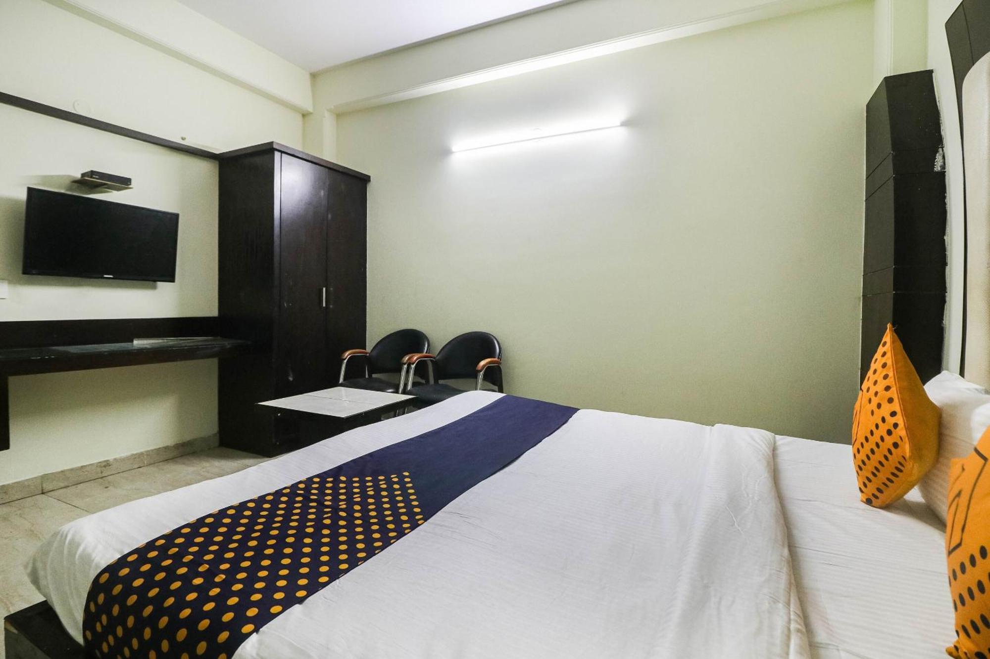SPOT ON 37224 Hotel Grace Gurgaon Buitenkant foto