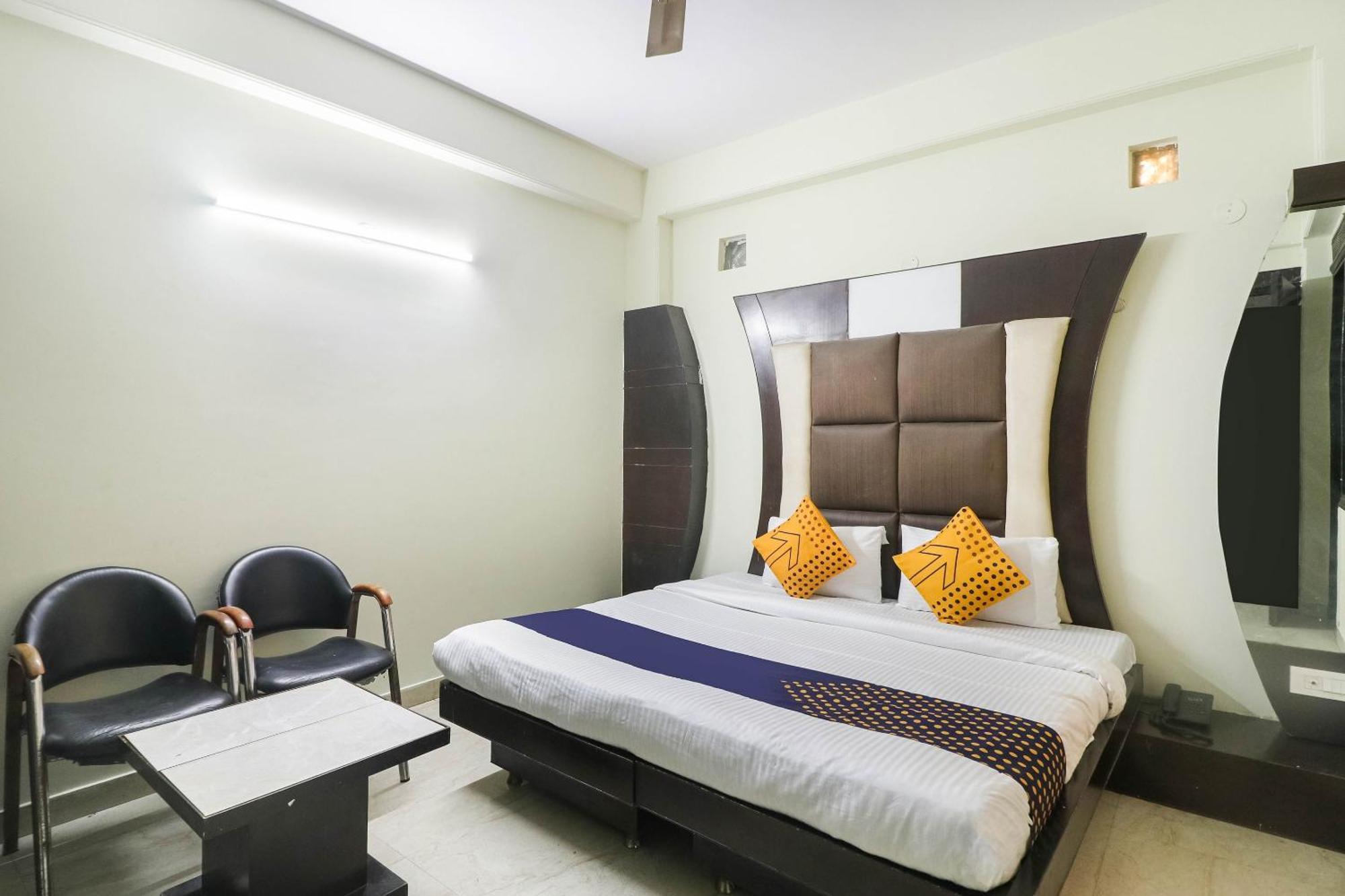 SPOT ON 37224 Hotel Grace Gurgaon Buitenkant foto