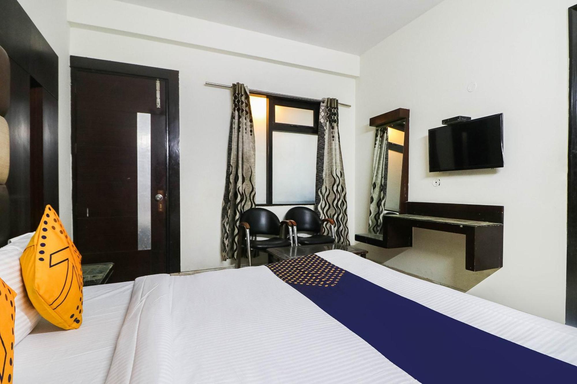SPOT ON 37224 Hotel Grace Gurgaon Buitenkant foto